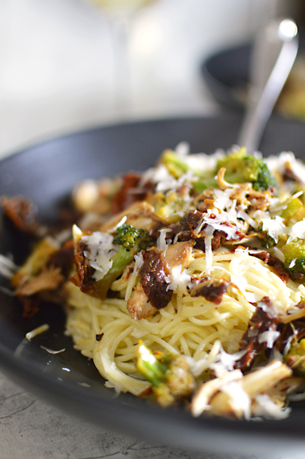 Broccoli, Sundried Tomato and Crab Pasta with a Chardonnay Cream Sauce