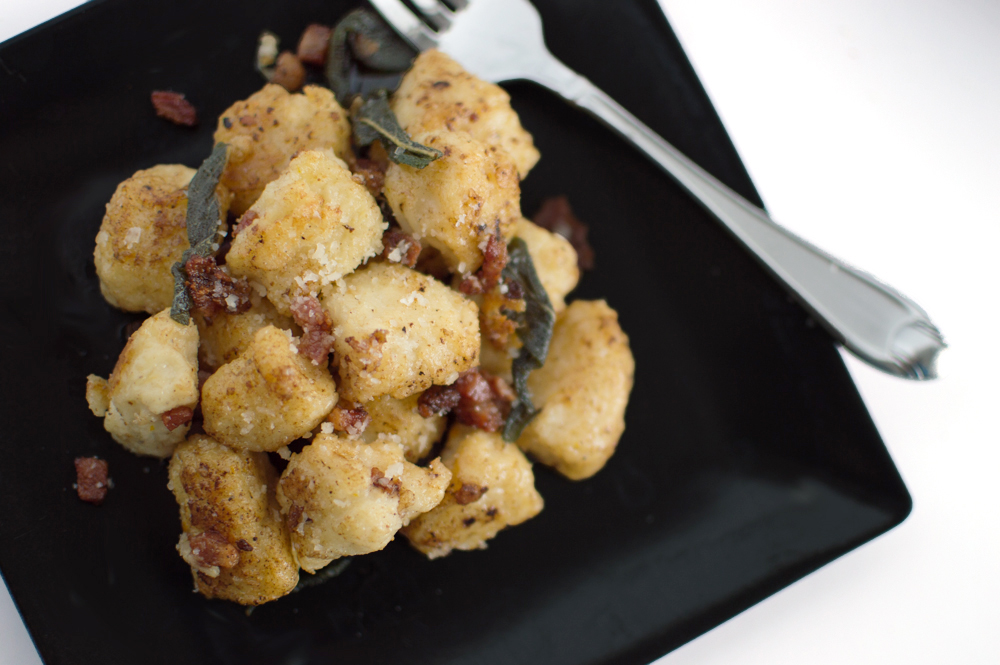 Geoffrey Zakarian is one of my favorite chefs and TV personalities, and he really knows what he's doing with this ricotta gnocchi recipe from the January 2016 edition of Food & Wine magazine.