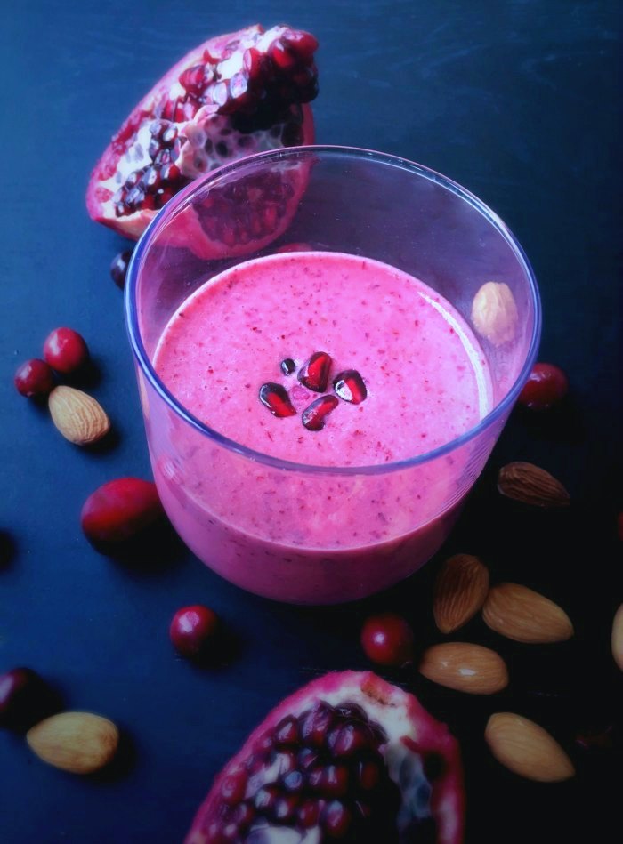 Super Healthy Pomegranate-Cranberry Almond Smoothie