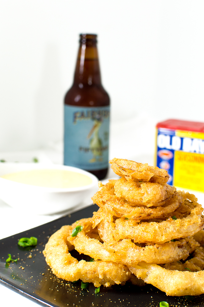 I love this recipe from @goodiegodmother - Old Bay + Beer + Onion Rings = WINNING RECIPE. Slices of sweet onions coated in a beer and Old Bay batter that's super light and crispy. Serve with a lemony mayo sauce.