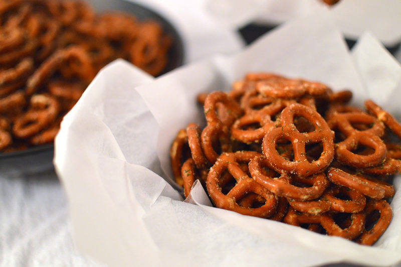 Ranch Pretzels | That Square Plate